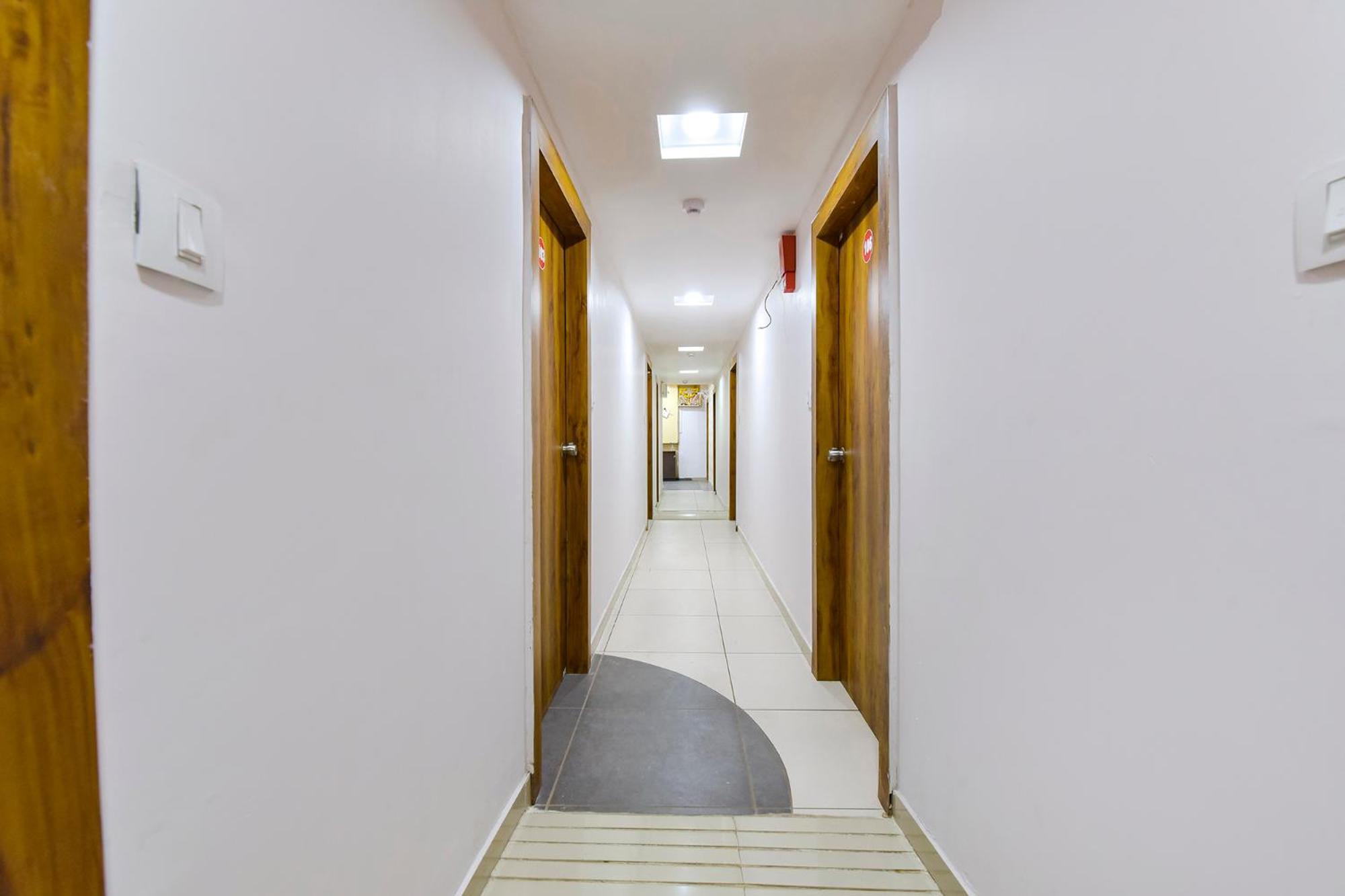 Fabhotel Star Ахмедабад Экстерьер фото