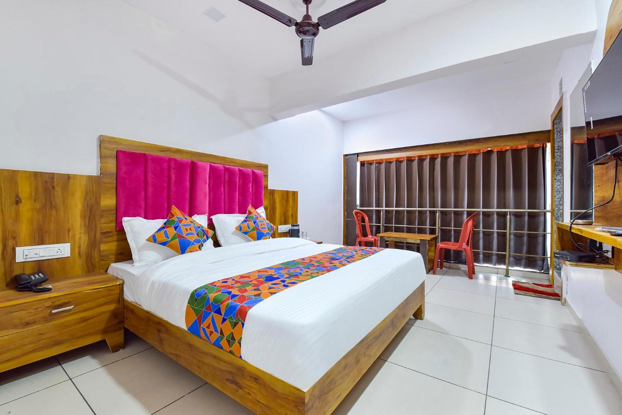 Fabhotel Star Ахмедабад Экстерьер фото