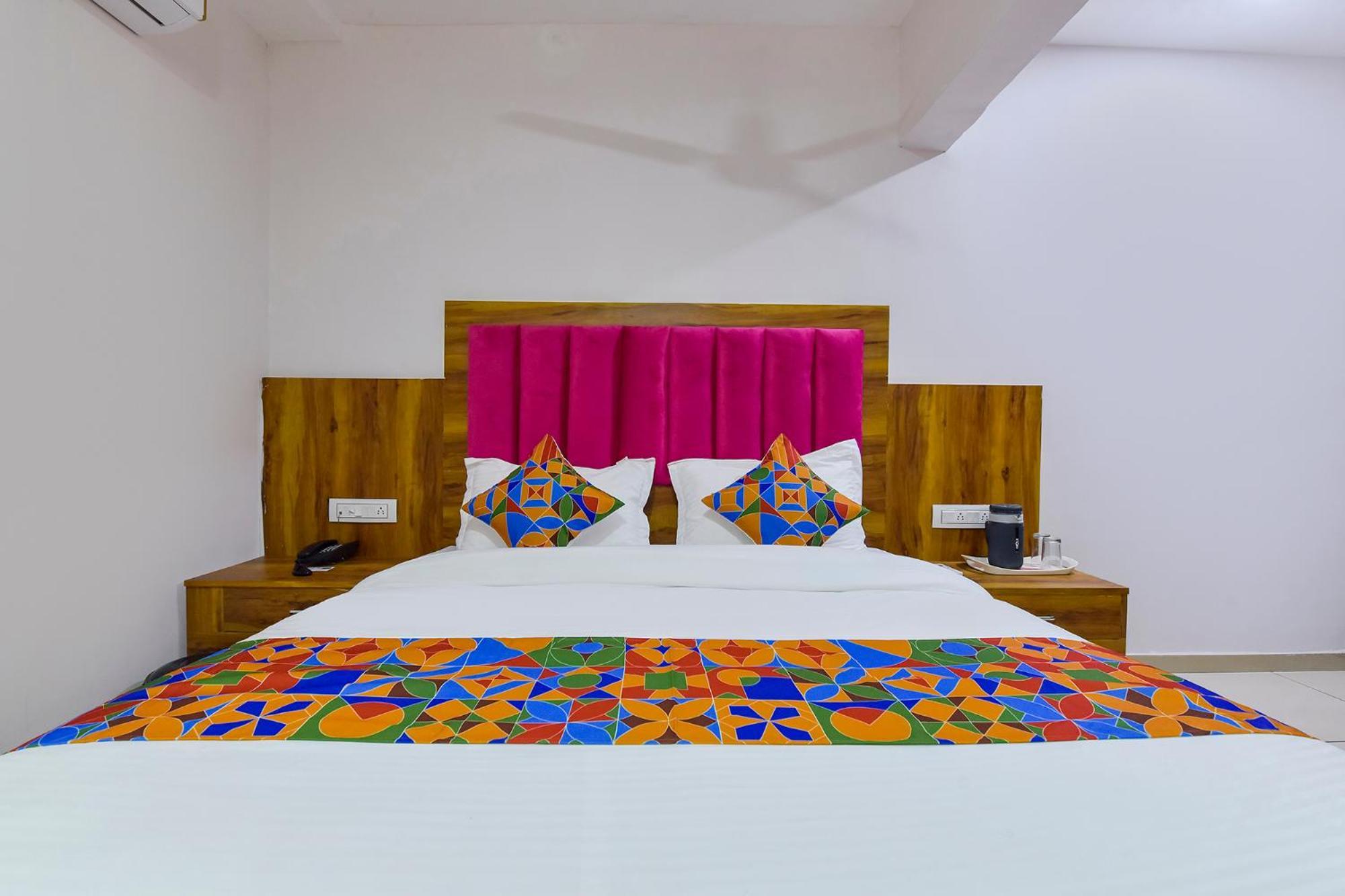 Fabhotel Star Ахмедабад Экстерьер фото